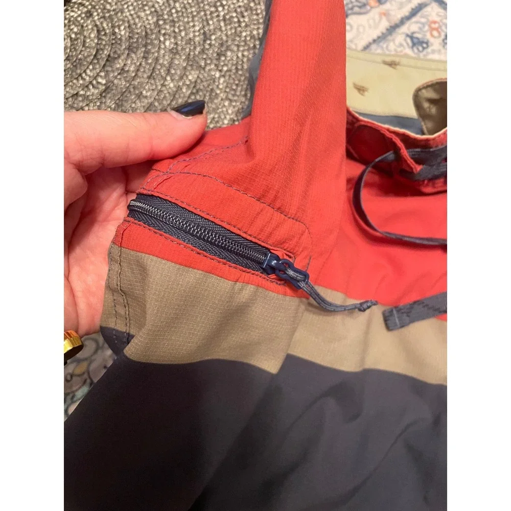 Patagonia scallop hem